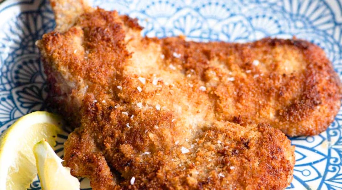 La vera cotoletta alla Milanese si gioca in 8 minuti: spessore giusto, briciole giuste e la mossa che salva la succosità